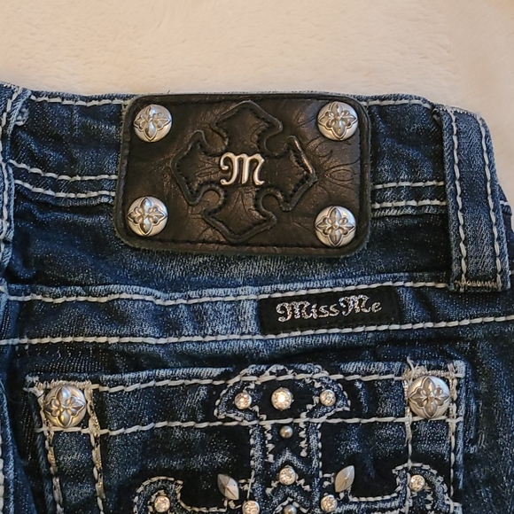 Miss Me Girl's Bermuda Cropped Shorts Size 12 - Picture 9 of 9